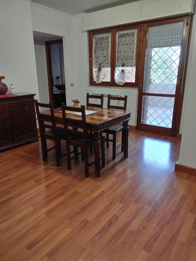 Appartamento Con Due Camere Pressi Eur Roma Exterior foto