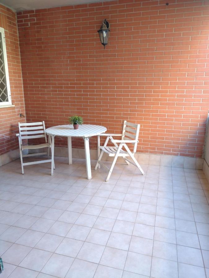 Appartamento Con Due Camere Pressi Eur Roma Exterior foto