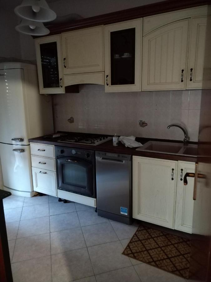 Appartamento Con Due Camere Pressi Eur Roma Exterior foto